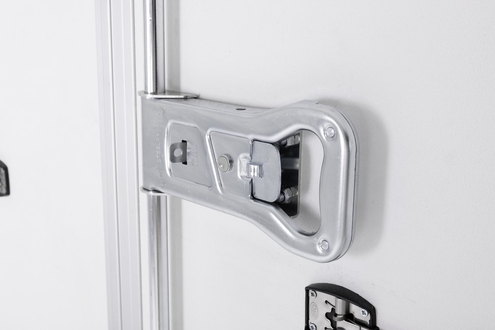 STPK O2 15-30-18.1.P18.2 Flügeltüren, P-Box